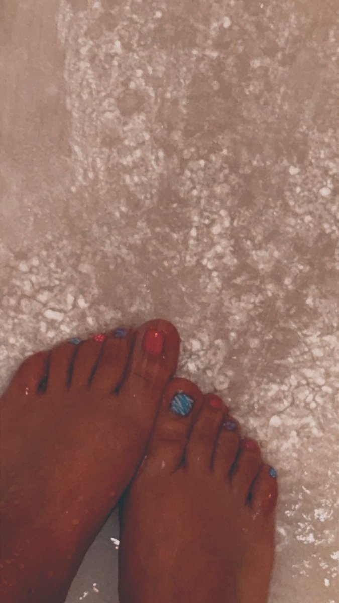 CozyToes21's tweet photo. Feet content availableee💋 https://t.co/ikVi4myahk