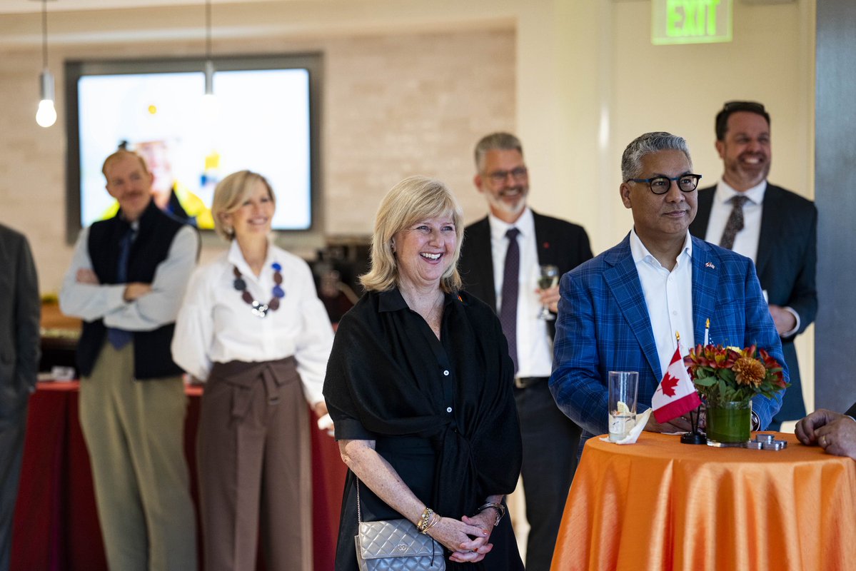 cabc_co's tweet photo. We had the pleasure of hosting an early Canadian Thanksgiving reception with Canadian Ambassador to the U.S. Mark Wiseman in D.C. last night.

Thank you to our member @Shell for co-hosting!

📸 @Al_Drago https://t.co/KZZYTVqN4a