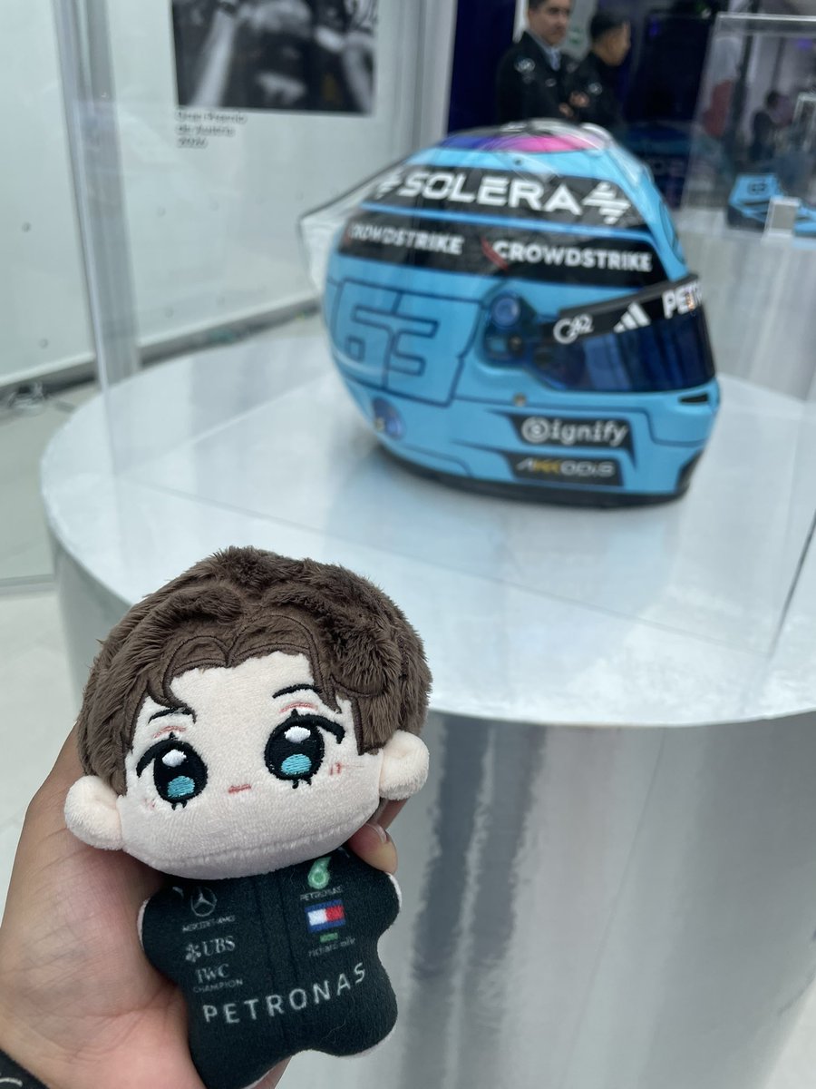 LN1GR63's tweet photo. una pulga aventurera, mini george irá conmigo a todos lados. https://t.co/cebNxsiCWA
