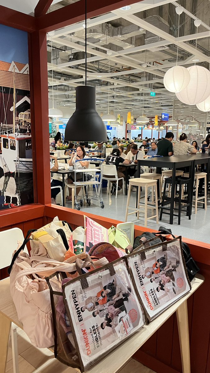 frans_psh's tweet photo. my 1st ever fanmeet with @ENHYPEN 🥹 https://t.co/PNIkj5Xnjz
