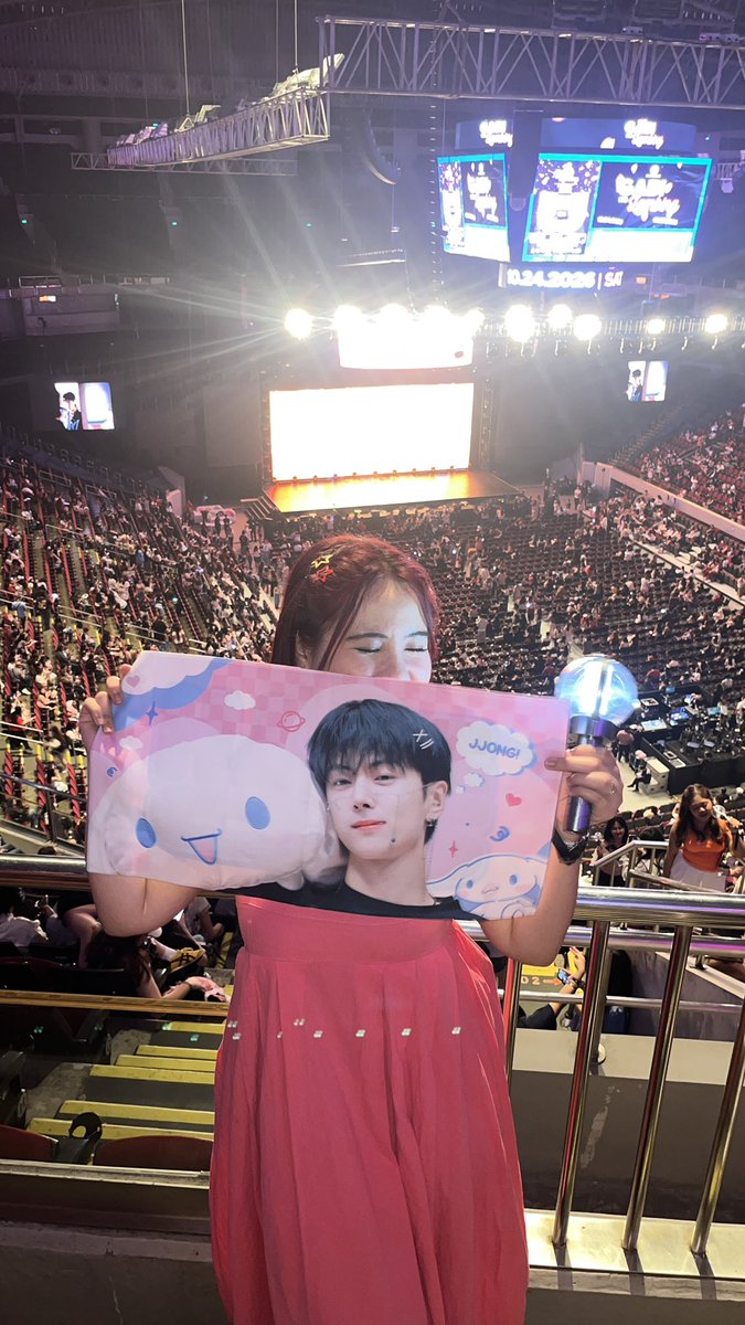 frans_psh's tweet photo. my 1st ever fanmeet with @ENHYPEN 🥹 https://t.co/PNIkj5Xnjz