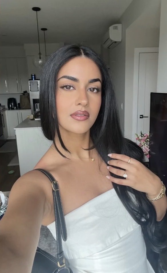 desivamp99's tweet photo. Punjabi girls are the prettiest. Love fucking a gorgeous Punjabi girl with a wet pussy gripping my big veiny brown cock. Anyone else? DMs open #punjabi #desi #indian https://t.co/svWLsWGMCR