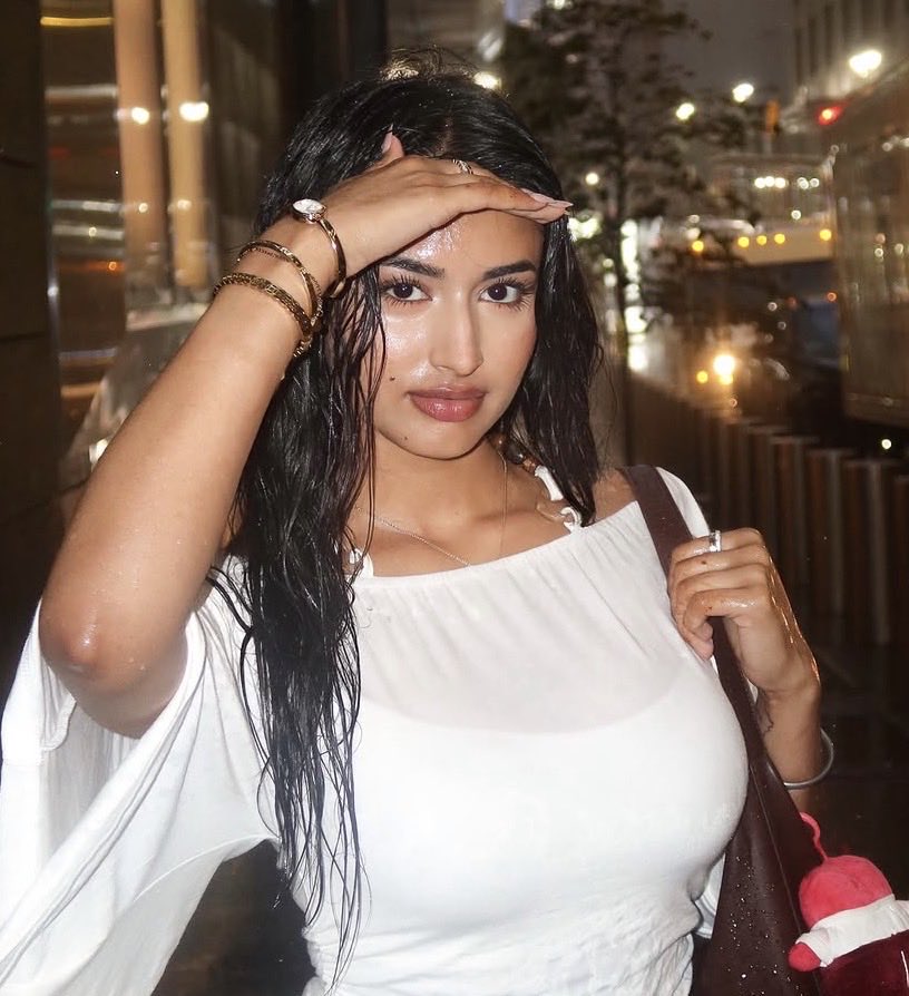 desivamp99's tweet photo. Punjabi girls are the prettiest. Love fucking a gorgeous Punjabi girl with a wet pussy gripping my big veiny brown cock. Anyone else? DMs open #punjabi #desi #indian https://t.co/svWLsWGMCR