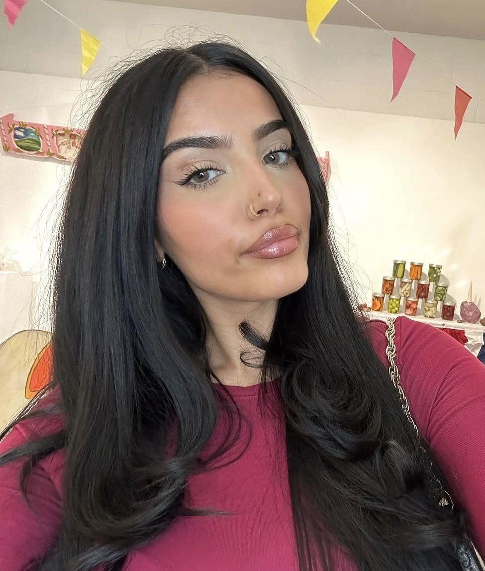 desivamp99's tweet photo. Punjabi girls are the prettiest. Love fucking a gorgeous Punjabi girl with a wet pussy gripping my big veiny brown cock. Anyone else? DMs open #punjabi #desi #indian https://t.co/svWLsWGMCR