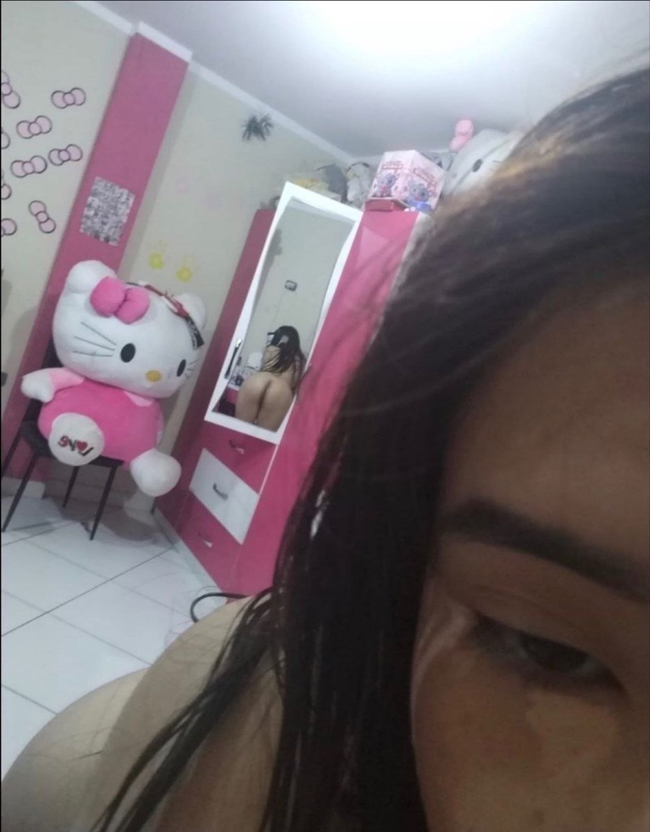 Al4n_Incest's tweet photo. #36 un seguidor nos comparte estas ricas fotos de su hermana que le encontró en su celular, es toda una putita, le encanta enseñar a la puta y logró follarla
#aportesanónimos #madreehijo #casero #nsfw #amateur #incesto #hotmilf #incestoconmamá #hot #relatos #incestomamáhijo https://t.co/YmIxTLWEzJ