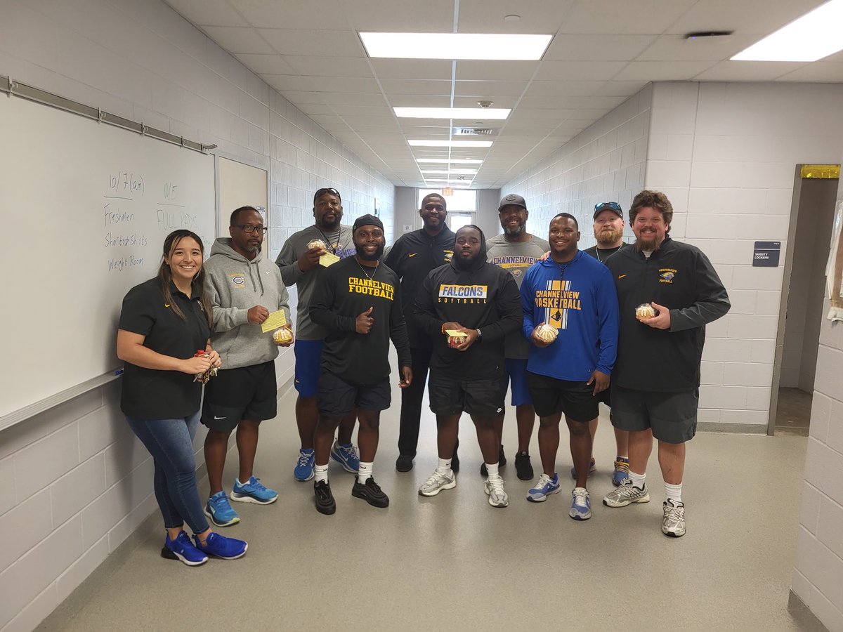 AD_DHopkins's tweet photo. Happy National Coaches Day!!! Got a chance to visit our @AliceJohnsonJrH @AguirreJrHigh &amp; @ChannelviewHS coaches &amp; deliver them a sweet treat! So proud to work alongside these men &amp; women that coach, mentor, &amp; prepare our student athletes for life! 🫡 #FalconPride @falconsofchs https://t.co/lArb2gSLcl