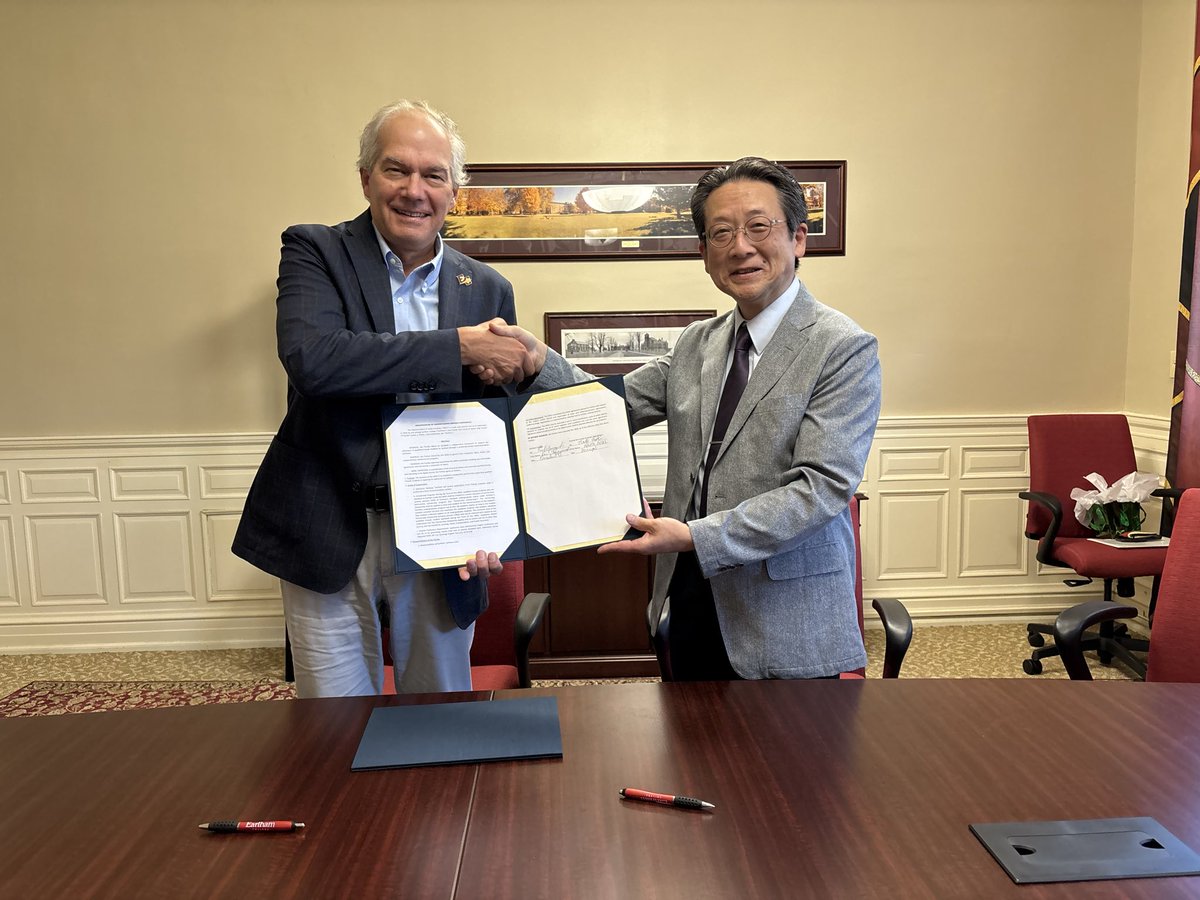 FriendsSchoolJP's tweet photo. ９月2日、米国インディアナ州リッチモンドにあるフレンド派のリベラルアーツカレッジ、アーラム大学でMOUをとりかわしました。本校創立当初から深い繋がりのある大学。この連携協定締結を機に、アーラムへの進学、在校生の現地研修等ますます緊密な交流を推進していきます。https://t.co/yMXVhYLQu5 https://t.co/GWg4eTiOYi