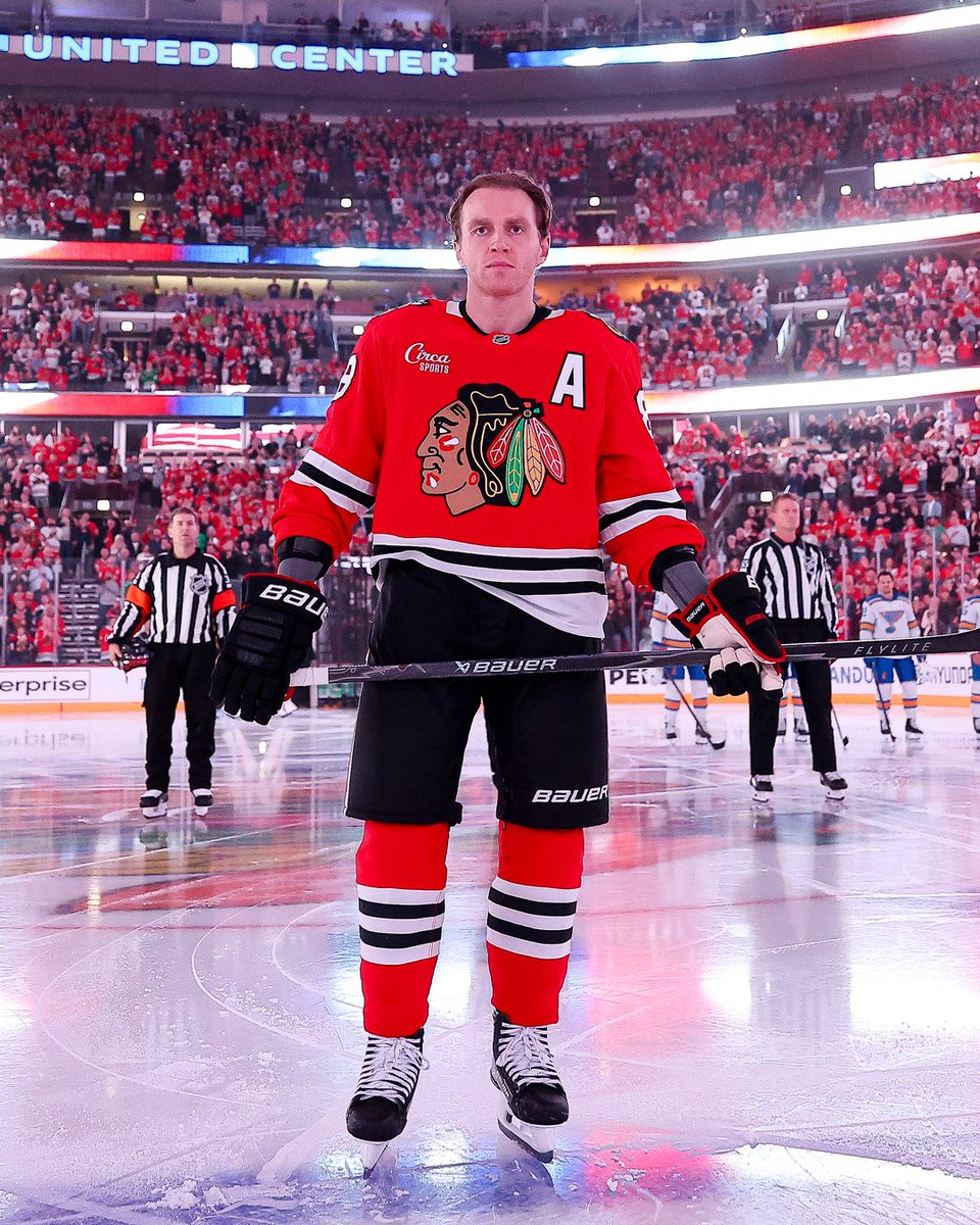 How we feelin', @​NHLBlackhawks fans?! 🔥 
 [📷](https://pbs.twimg.com/media/HT_QbMqbIAAsrDj.jpg) https://pbs.twimg.com/media/HT_QbMqbIAAsrDj.jpg https://pbs.tw