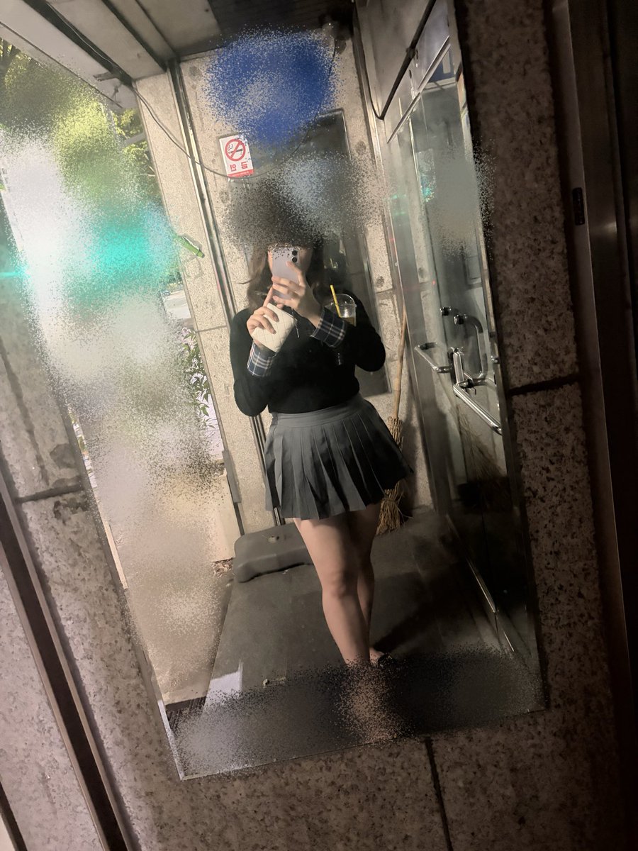 eunsong67's tweet photo. 나랑데이트할사람 드립임 #데이트 #date #통통녀 #대전04 #04 https://t.co/19gt35uOCp