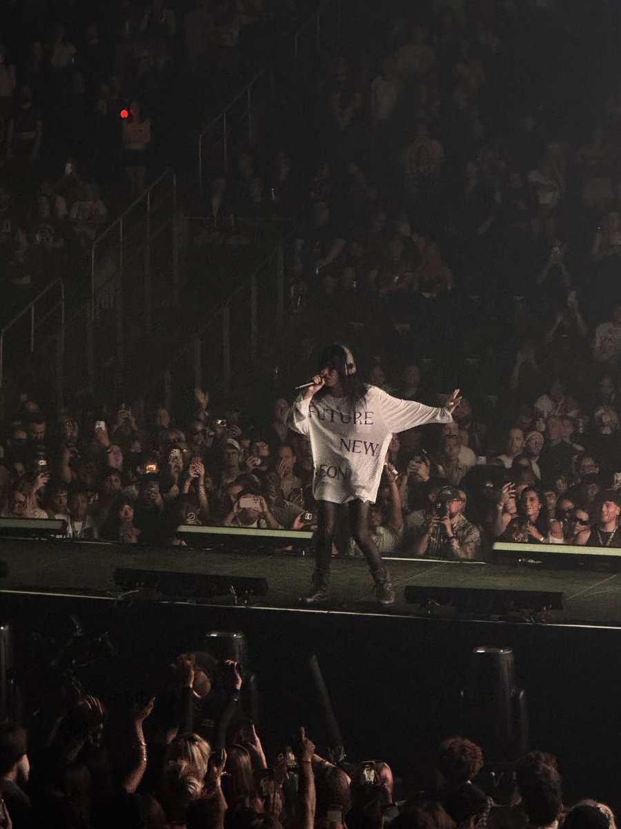 shewayzout's tweet photo. Jesus was seen https://t.co/7HDR4S2c1P