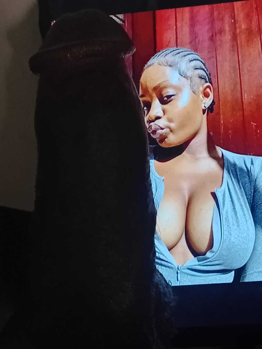 YELE300's tweet photo. Taiwo Vunene🤤🤤😋. Can't resist her. #cumtributeِ#NSFW https://t.co/bMcBoHW6nz