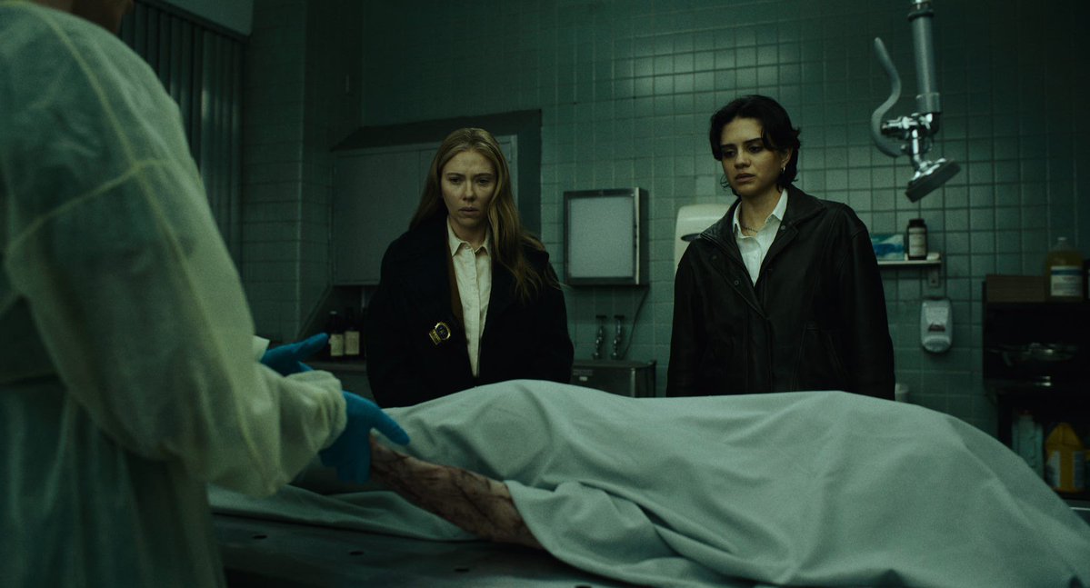 scarlettjssonbr's tweet photo. 📸 Novas imagens de Scarlett Johansson como Julie Miller em “O Exorcista: Mártires” https://t.co/W4ACokX7Rw