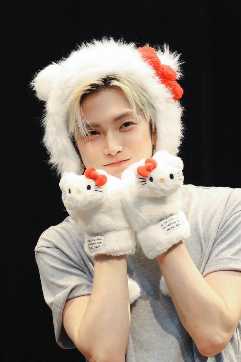 xnghan_bday's tweet photo. ㆍ https://t.co/rTGCHS5vAO