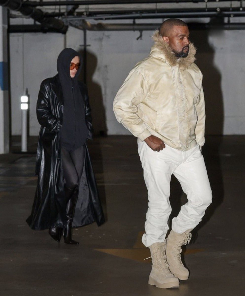HardestFitPics's tweet photo. Ye and Bianca Censori leaving a movie date in Los Angeles last night 📸 https://t.co/zbVrRRp2cT