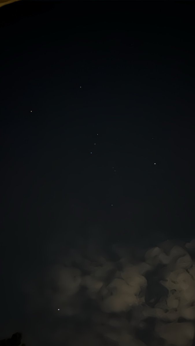 rubabunny's tweet photo. Orion’s Belt https://t.co/gwWCK3Bqyo
