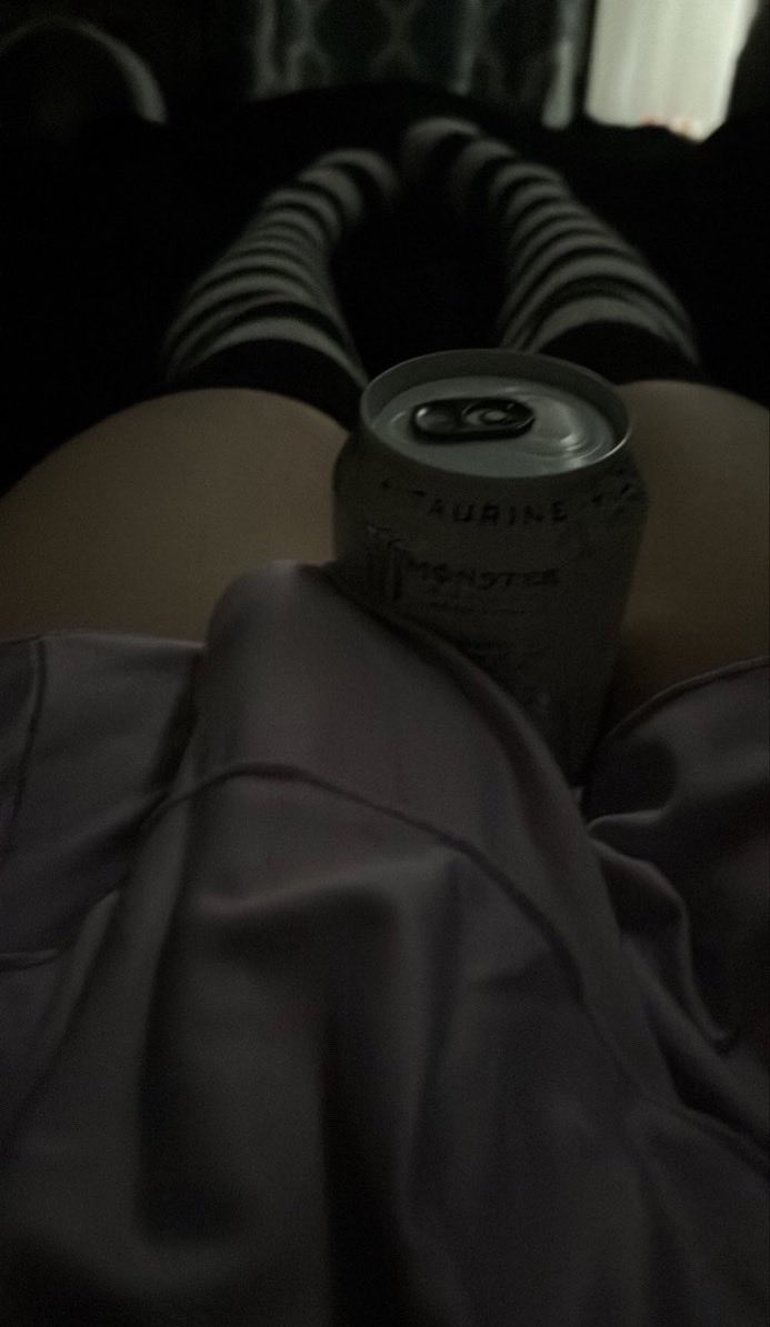 Maxie6769's tweet photo. I’m new please send me any requests for next time and I’m open to being sent nudes���🩷🩷
#femboy #thighs #thighhigh https://t.co/XcjkWhuJI6