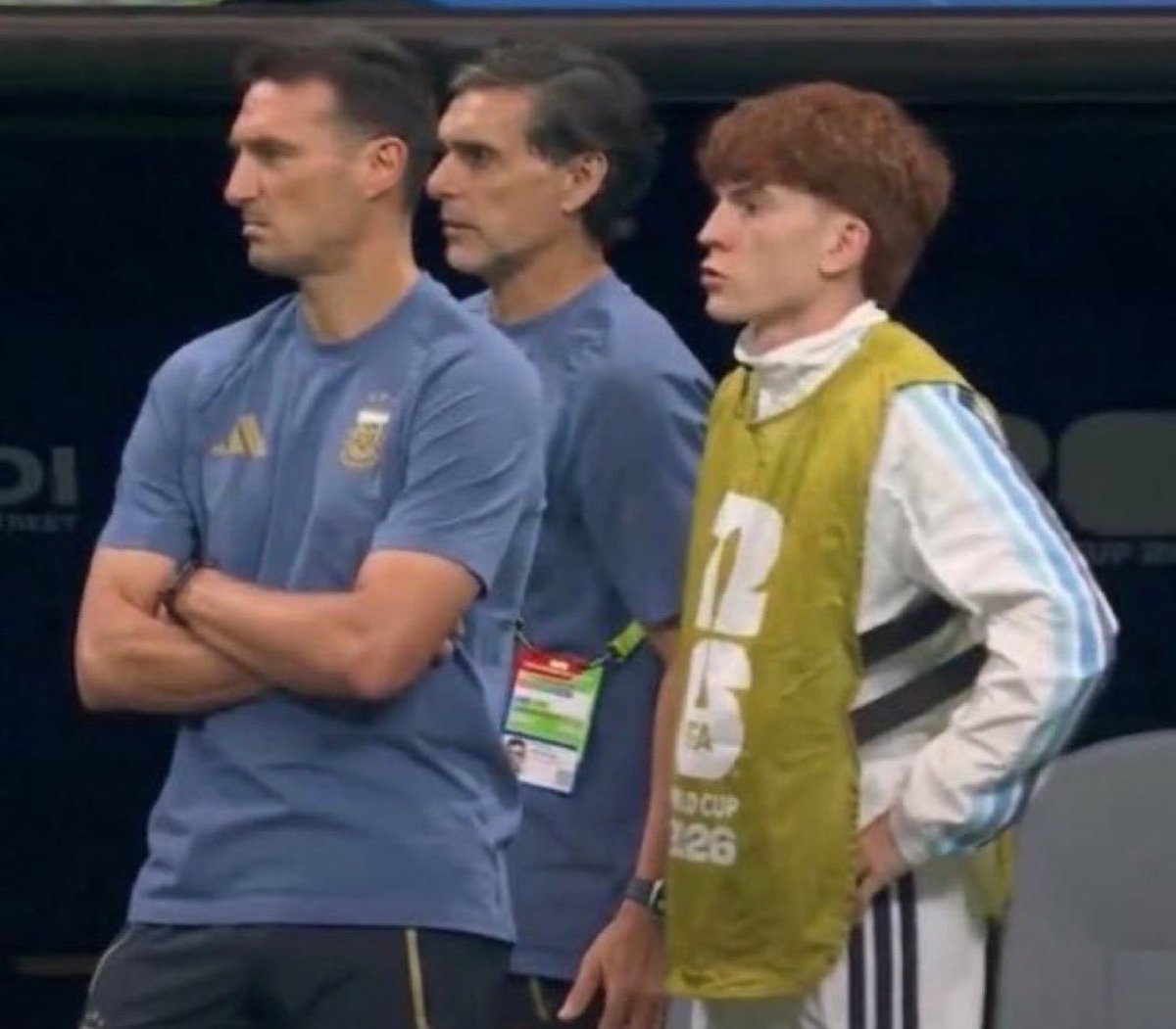 fabipa90's tweet photo. -colo estás? 
-siii
-bueno anda corriendo y decile a Messi que lo amamos con el alma https://t.co/NkeKGeRfS8
