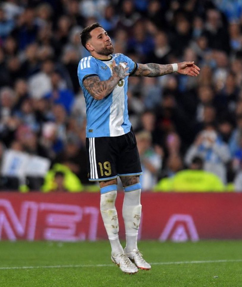 centregoals's tweet photo. Nicolás Otamendi also said farewell to the Argentine people tonight… and he leaves with a goal. 👏🇦🇷⚽️ https://t.co/PHzqFC8xuC
