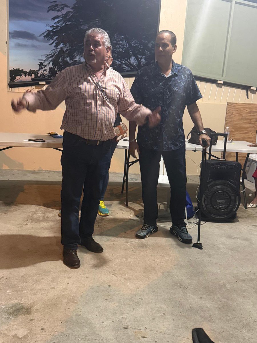 RepJorgeNavarro's tweet photo. 🌴! El Precinto 5 está listo!

Gracias de corazón a todo nuestro liderato del Precinto 5 de San Juan por decir presente en la reunión de ratificación de nuestras seis unidades y del Comité de Precinto.

Contamos con la presencia del Secretario del PNP, Jorge Santini; el Comisionado Electoral, Aníbal Vega Borge; el Comisionado Electoral de San Juan, Fernando Ríos; los senadores Nitza Morán y Juan Oscar Morales, junto a todo nuestro liderato de precinto.

Hoy no fue simplemente una reunión. Fue una demostración de organización, compromiso y unidad. Volvimos a poner en marcha nuestra estructura, coordinamos esfuerzos y dejamos claro que nuestro equipo está trabajando y preparándose para los próximos comicios.

En política, la organización se construye con trabajo; el liderato se demuestra con presencia; y los resultados se construyen desde la base.

¡Se acabaron las excusas! ¡Aquí hay equipo, hay organización y hay compromiso con San Juan!

🌴🌴 #ElCorreCamino
#Precinto5 #SanJuan #Organización #Unidad #Liderato