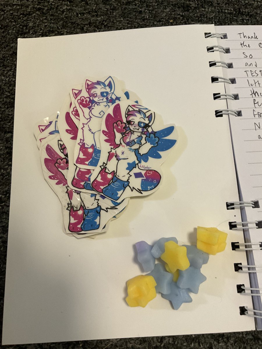 kittydogcrystal's tweet photo. BROOOO IM INSANE IM DOINf. hand Delivery Now for the first time ever evrrrrr ever wowo holy ever!!!  

im opening. 12 of these to be this way in the history of ever 😈😈😈😈 Holy f asdfghjjklz ;;;3333  

as u can see im still making my first test one but ill make a vid for it lol https://t.co/n3pBQNsIKf