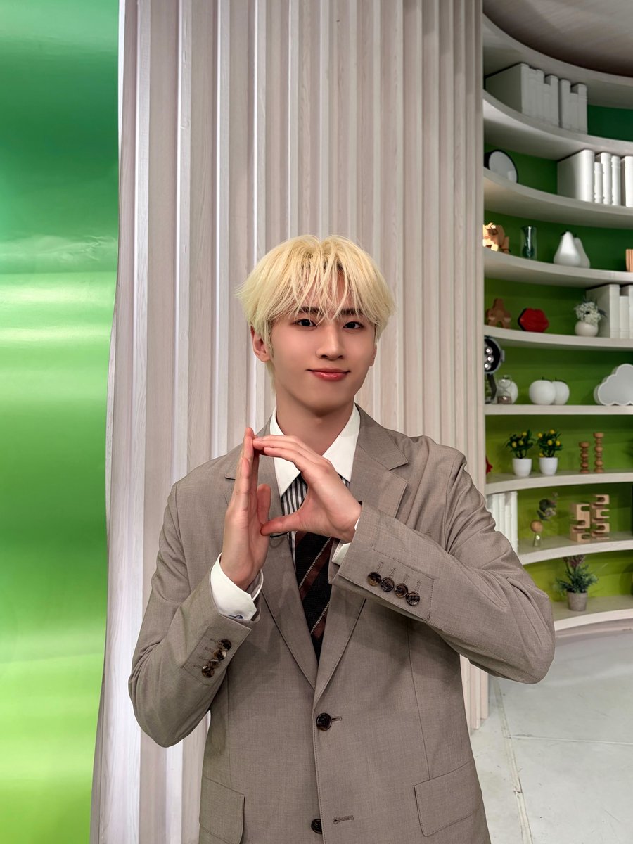 official__INI's tweet photo. [📸] 261007
日本テレビ
「#DayDay.」

#フェンファン が出演しました🧸
ありがとうございました！

@ntv_DayDay
#INI #Todays_INI https://t.co/QsE5sYhtIe