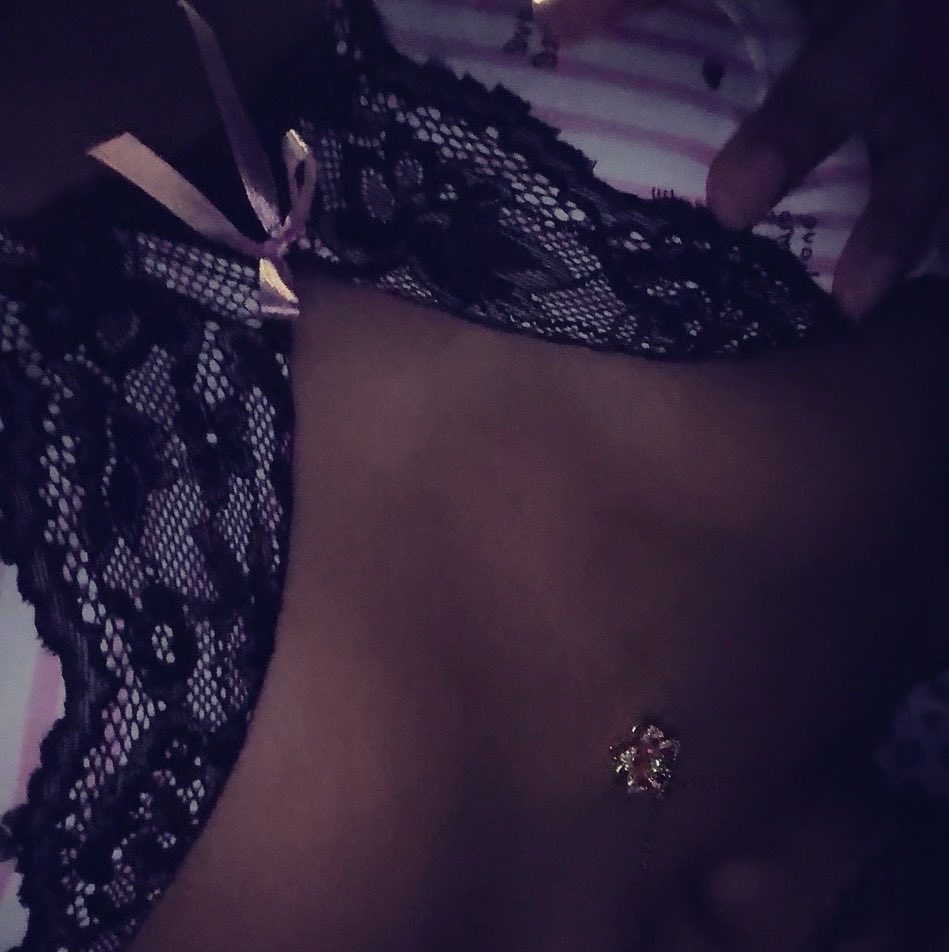 Muncrvi's tweet photo. hiya! intro post݁ ˖Ი𐑼⋆ new to #nsfwtwt 
• 18, she/her, bunny!
- • Cosplayer + seller
- • Hard &amp; soft kinks ^^
- • gifters = exclusive vids + quicker response, ect.
• DMS r open! (dm for menu)

♡ + ↻ to be mutuals
#promotwt #bunnygirl #nsfwmoots #mootshunt https://t.co/mSFejZwtQs