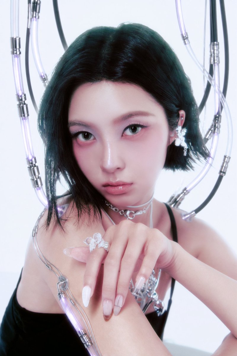 ohtnyc's tweet photo. angel energy. fully wired. ⟡
ANGELS ONLINE with Kep1er’s Dayeon.
LOOKBOOK 02 / 04 — new looks daily.
Shop now at https://t.co/qOommDMzQU.

[#김다연 #DAYEON #Kep1er #케플러 #OHTNYC
#OHTNYCxDAYEON @official_kep1er] https://t.co/yjPXaTSHU8