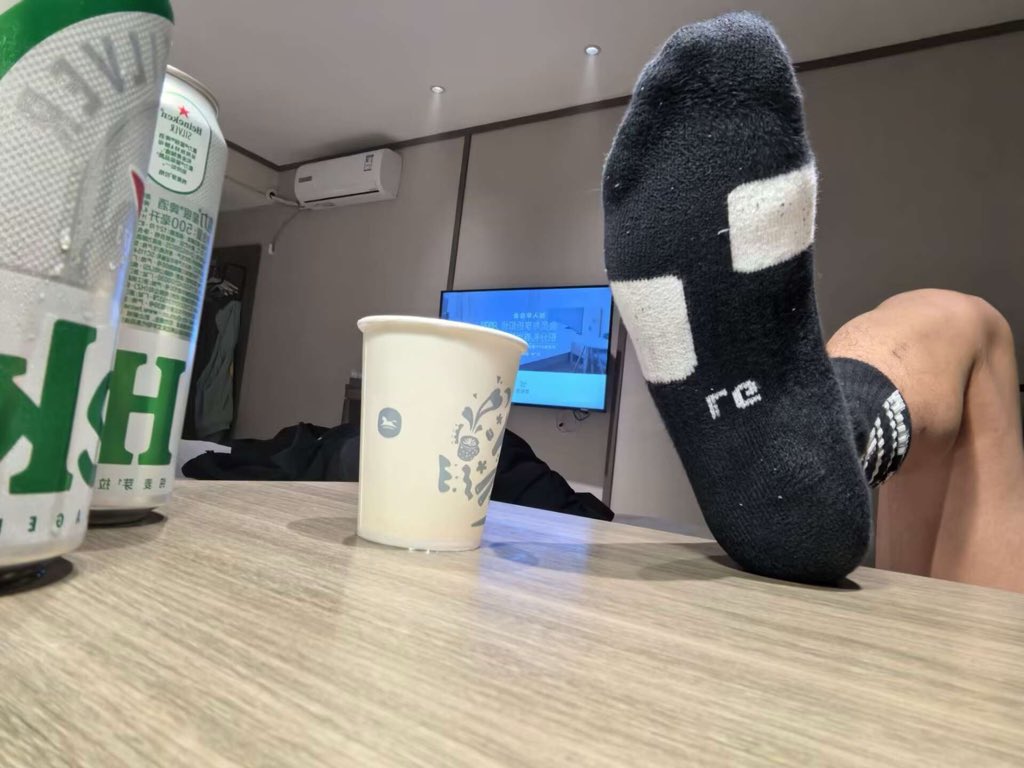 S07k4yn's tweet photo. 来只狗 https://t.co/A9Y5UCZhnU
