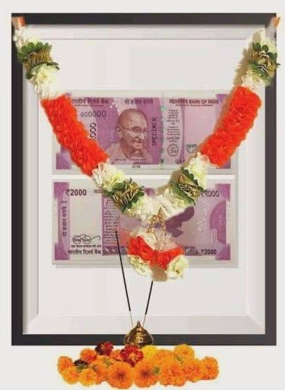 vpvidrohi's tweet photo. श्री नरेंद्र दामोदरदास मोदी जी ने 10 वर्ष पूर्व जो दो हजार ₹ नोट लाने का जो फैसला किया था,
उस नोट को वापिस लेकर मोदीजी ने खुद ही साबित कर दिया,
वे मोहम्मद बिन तुगलक के आधुनिक अवतार!!!
#Demonitisation #ModiDisasterForIndia #RBI #RahulGandhiVoiceOfIndia #RahulGandhi https://t.co/5SwrKJ8ylb