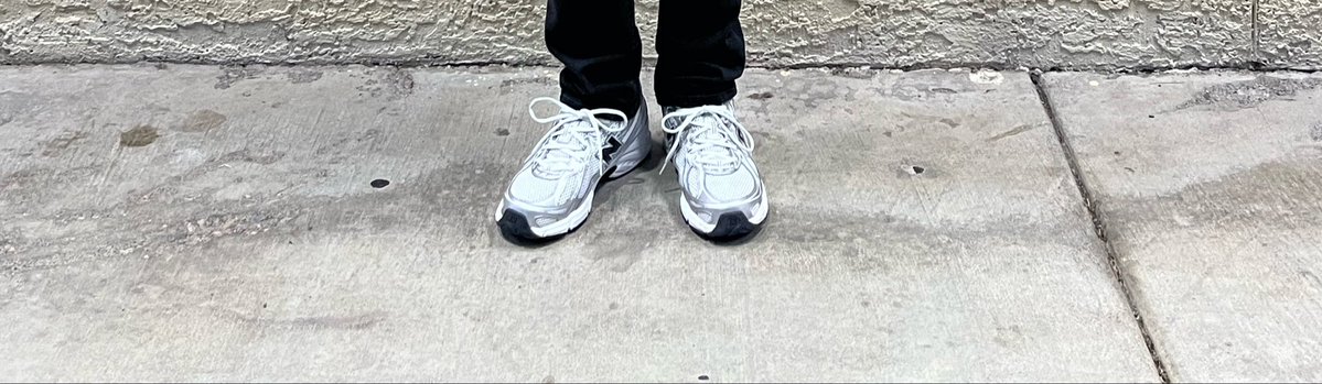 Alphadonrease's tweet photo. ! https://t.co/pzF4y2lIVw  Guess my foot size on throne fags https://t.co/cnDud1sWL6