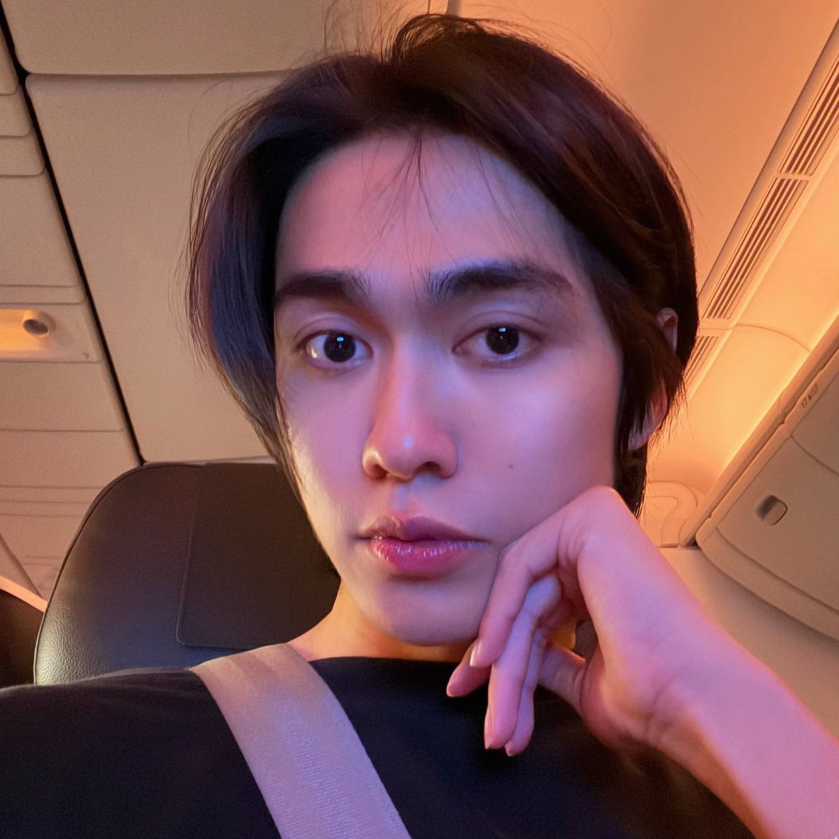 Pinkkiegirlz's tweet photo. kakak @.besevboom hehehe kamu gak mau gitu ehemm... keluarin video vlog mu itu atau draf rahasia mu itu 👉👈☺️ yang ehem... sama pasangan backstreet mu itu hehe.. burem juga gak apa, sedetik juga ku terima hehe...Ijin 😁🙏 https://t.co/C8n9PaPPM7