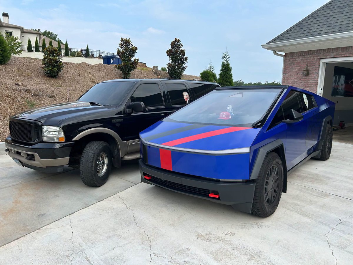 mike_cervellino's tweet photo. Then, 2017, and now 2026 #Tesla #Cyberbeast #Cybertruck #Ford #Excursion https://t.co/EipIP3shny