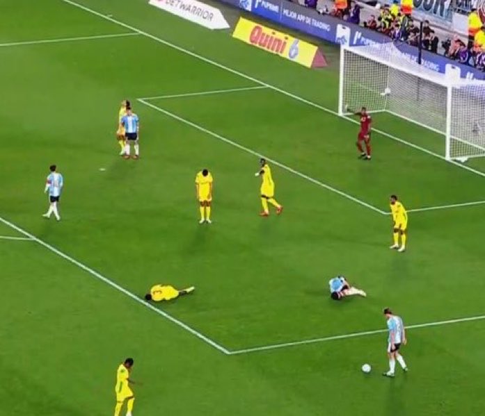 centregoals's tweet photo. 🚨🚨| PENALTY TO ARGENTINA!! https://t.co/UgPQ9FpQDy