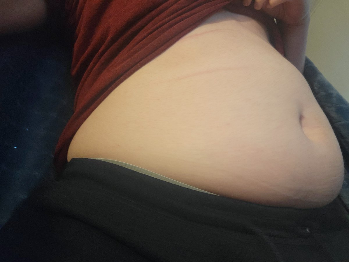 I_LOVE_BELLIES's tweet photo. Day 20/365 tryna get fat https://t.co/985p25jdVV