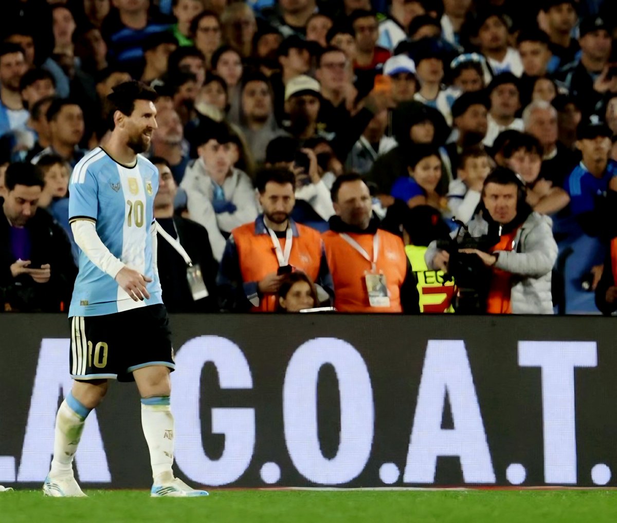TheBlueDodger's tweet photo. 🐐🥶 https://t.co/dGTxna5IRK