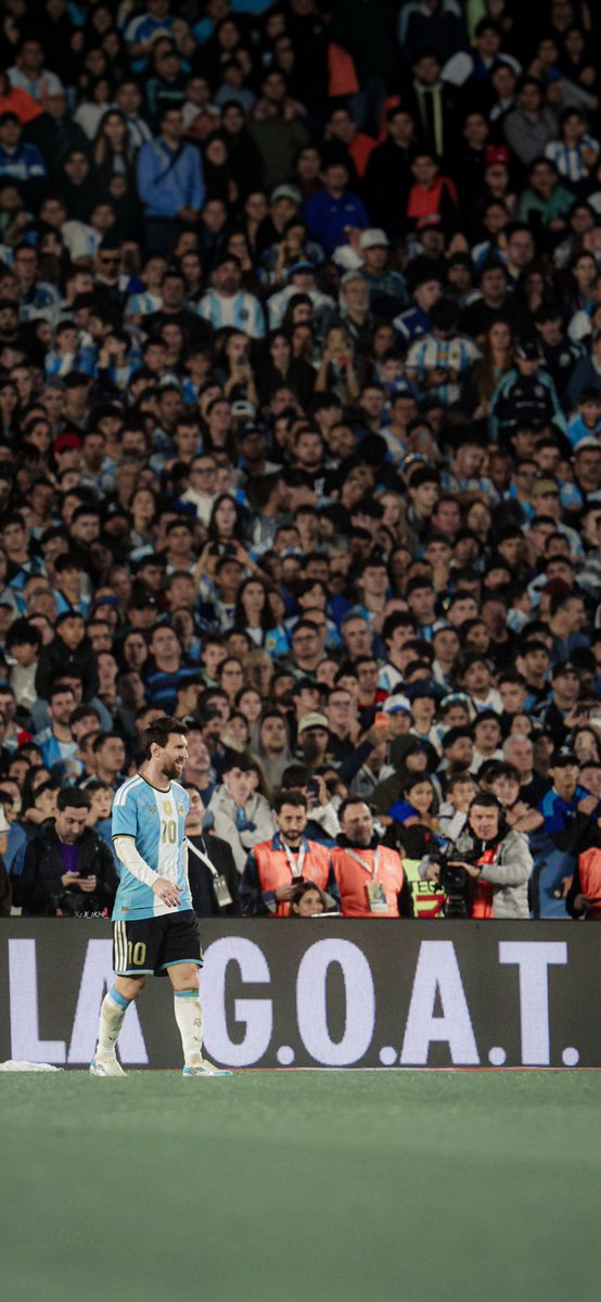 X_1KH1_'s tweet photo. 📲 𝟒𝐊 | 𝐆𝐎𝐀𝐓 🐐🤍💙✨

#Wallpapers | #Argentina | #Messi https://t.co/cLruROny79
