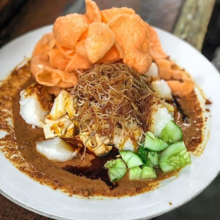 piscesgirle's tweet photo. kalau disuruh pilih mau sarapan nasi pecel dan ketoprak, kamu pilih yang mana? https://t.co/kR5sj6iKQF