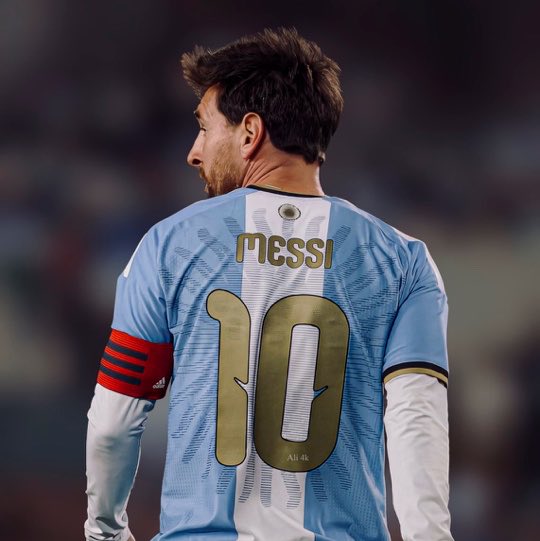 Somhiseremfcb's tweet photo. 1 Gol y 2 asistencias.

No te retires nunca, Messi. https://t.co/m21VLvYAHL