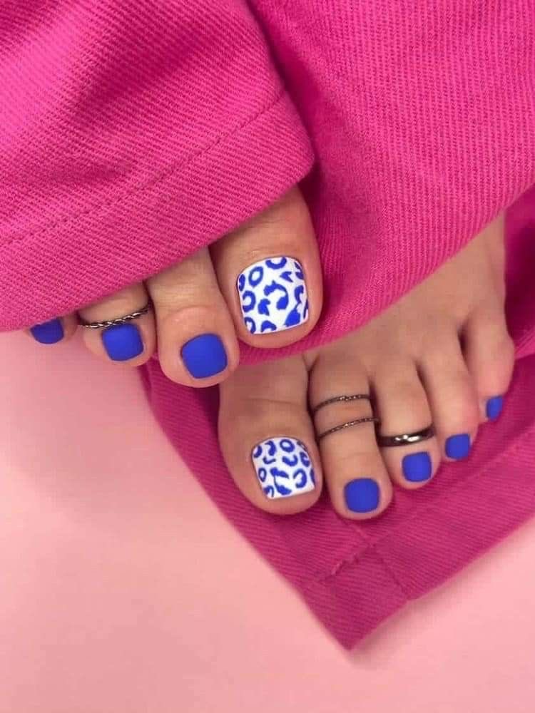PamelaTurnaco's tweet photo. Let me send you some feet pics! DM me. #footfetısh https://t.co/1jS7VlK6LE