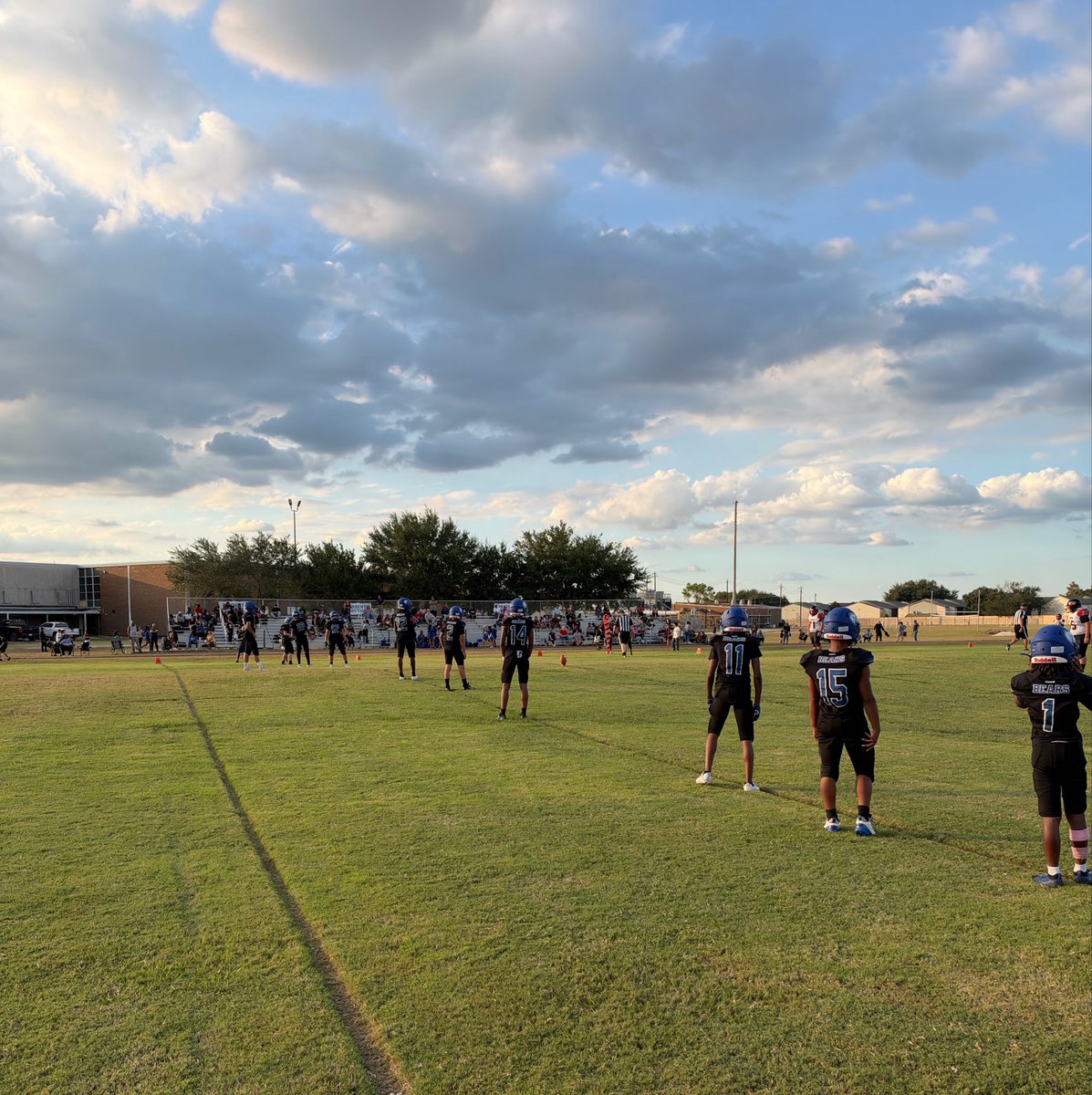 BHIAthletics's tweet photo. Some photos from today’s 8th Grade #BHIFootball games.
8A won 12-0 against San Jacinto
8B won 21-14 against San Jacinto
#BHIAthletics #BHIBears Pt. 3 https://t.co/Eu53lme5AE