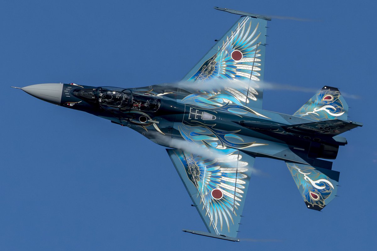 BondsSam's tweet photo. 2026.10.3 松島基地
航空祭前日も21SQのF-2Bによる機動飛行が実施されましたが、まるで真冬の百里を彷彿するようなスッキリとした青空に恵まれました。スペマ機を含むフライトした2機は、バシバシ捻りエグって背中を魅せてくれました。
#松島基地 #松島基地航空祭
#21SQ #F2 #機動飛行 https://t.co/28O1BiQYqn