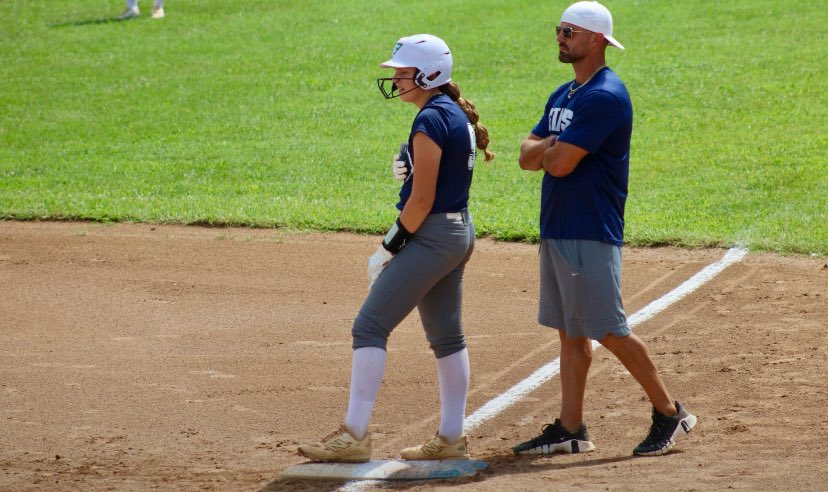 eva_kerr59530's tweet photo. Happy national coaches day! Very thankful for all my coaches and everything they do to make me and my teammates better athletes everyday! @instarsfstpitch https://t.co/qi4x9Wly1X