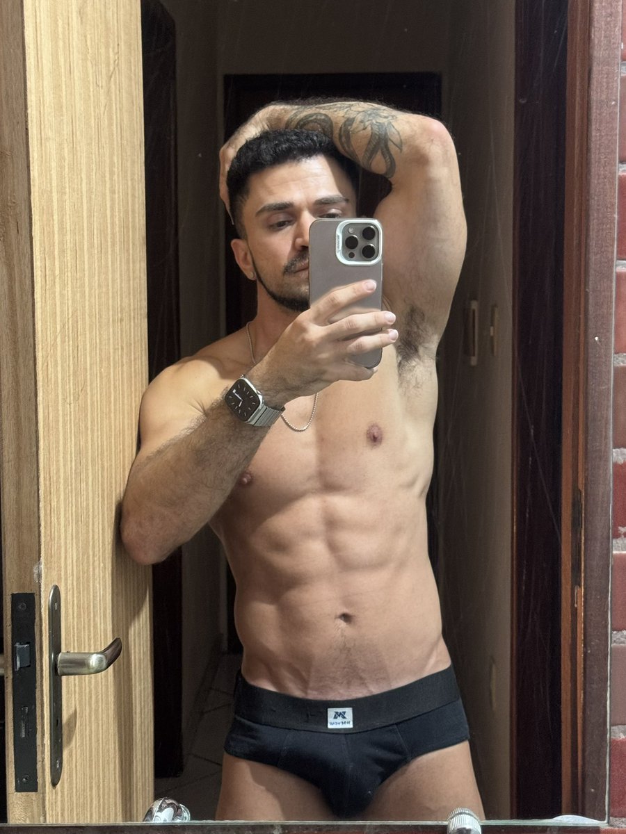 _oivitor's tweet photo. 🖤 https://t.co/YqOrVJkudg