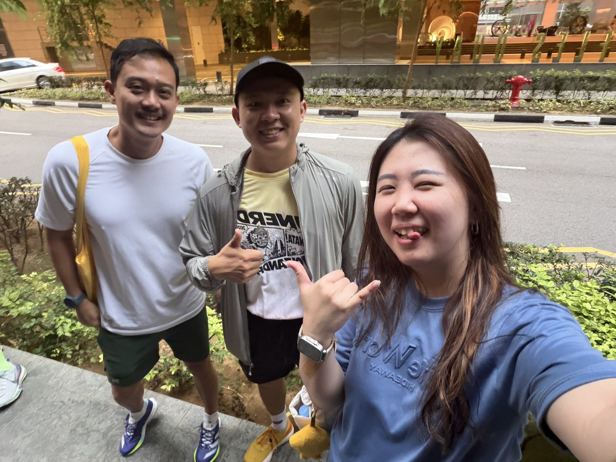 brigitatheres's tweet photo. Binance Angels, ready for the side event run. 👀🫡
Let’s see what TOKEN2049 has in store for us today.
#TOKEN2049 #BinanceAngel #Web3 https://t.co/eMoLZUBUou