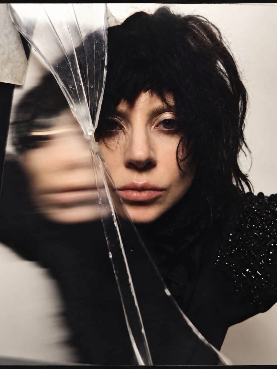 macoxox's tweet photo. MAYHEM. 🖤 https://t.co/mquu3lYOVP