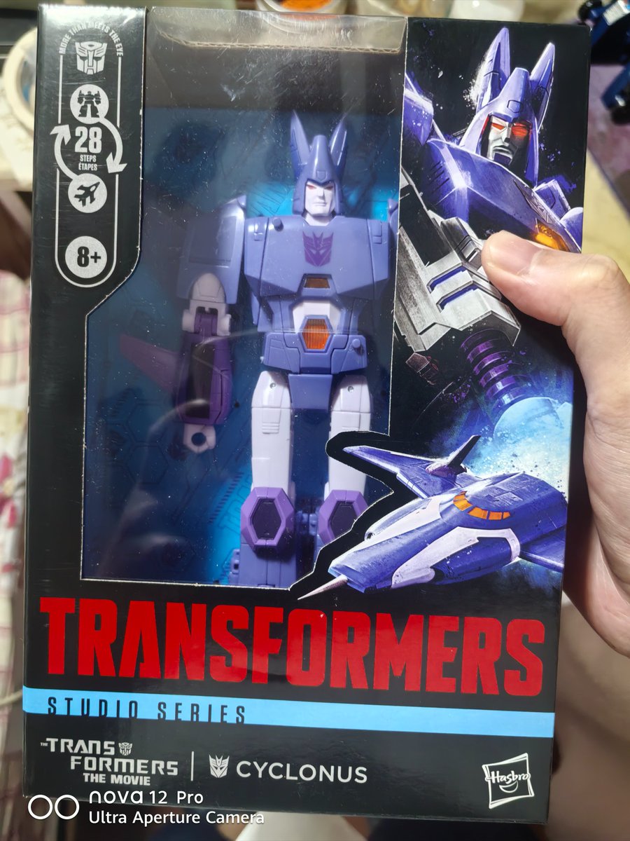 szd1115929's tweet photo. #トランスフォーマー
#Transformers
A friend gave me a Transformers 86 Cyclonus the other day, and I'm really happy. https://t.co/UkA5S0AxKs