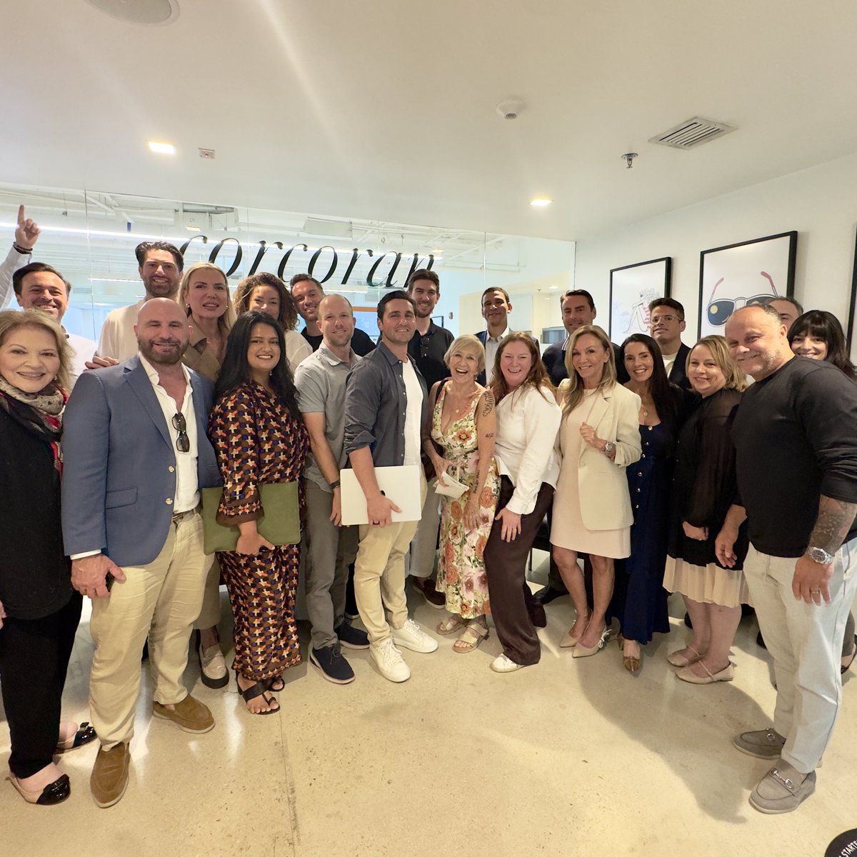 RobReffkin's tweet photo. Corcoran Miami Beach! Thank you for hosting me in your office and making time at the end of a busy Monday. It was great spending time with this group of real estate professionals. https://t.co/qZKT5GgVLj