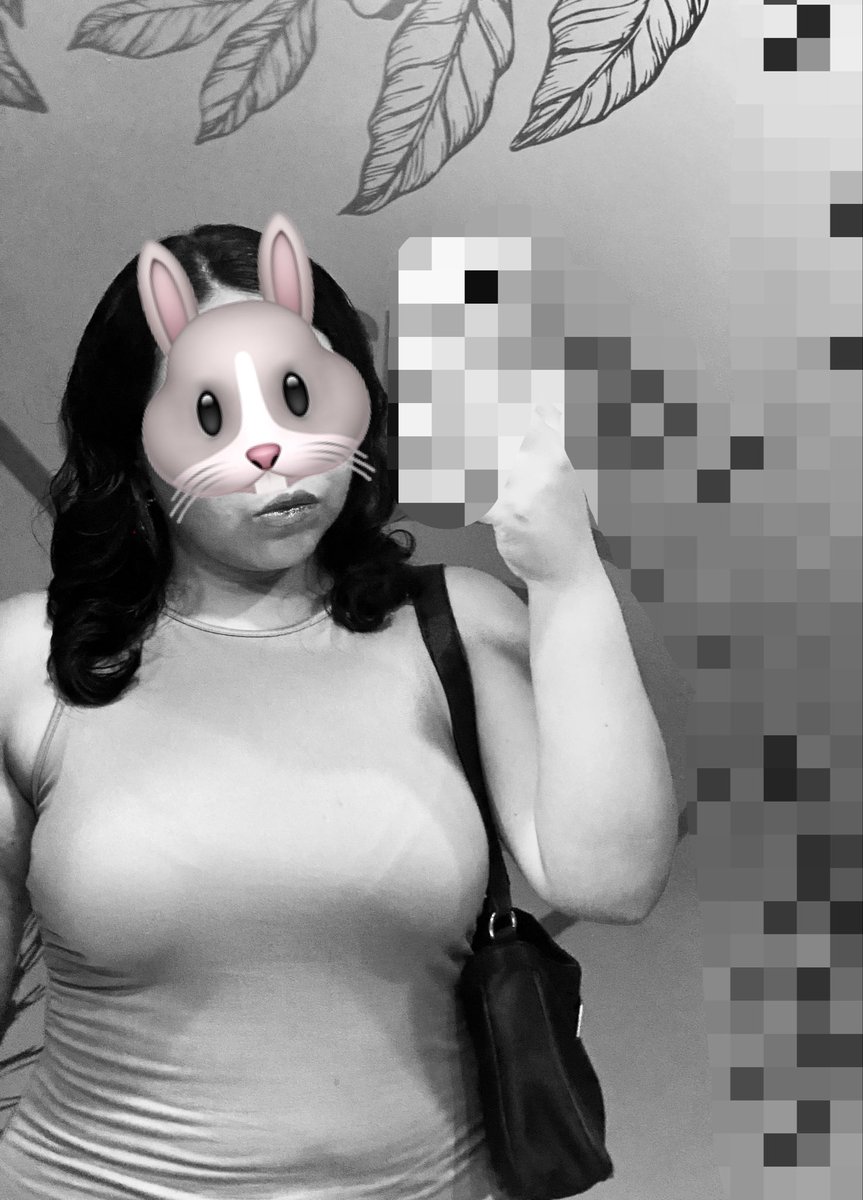 HotColima00's tweet photo. Este clima me pone tan 🦊😈🔥 y a ti?
Empezó la lluviesita, recuerden que tengo un grupo vip de telegram☺️ info al dm https://t.co/38BXaE4kjW