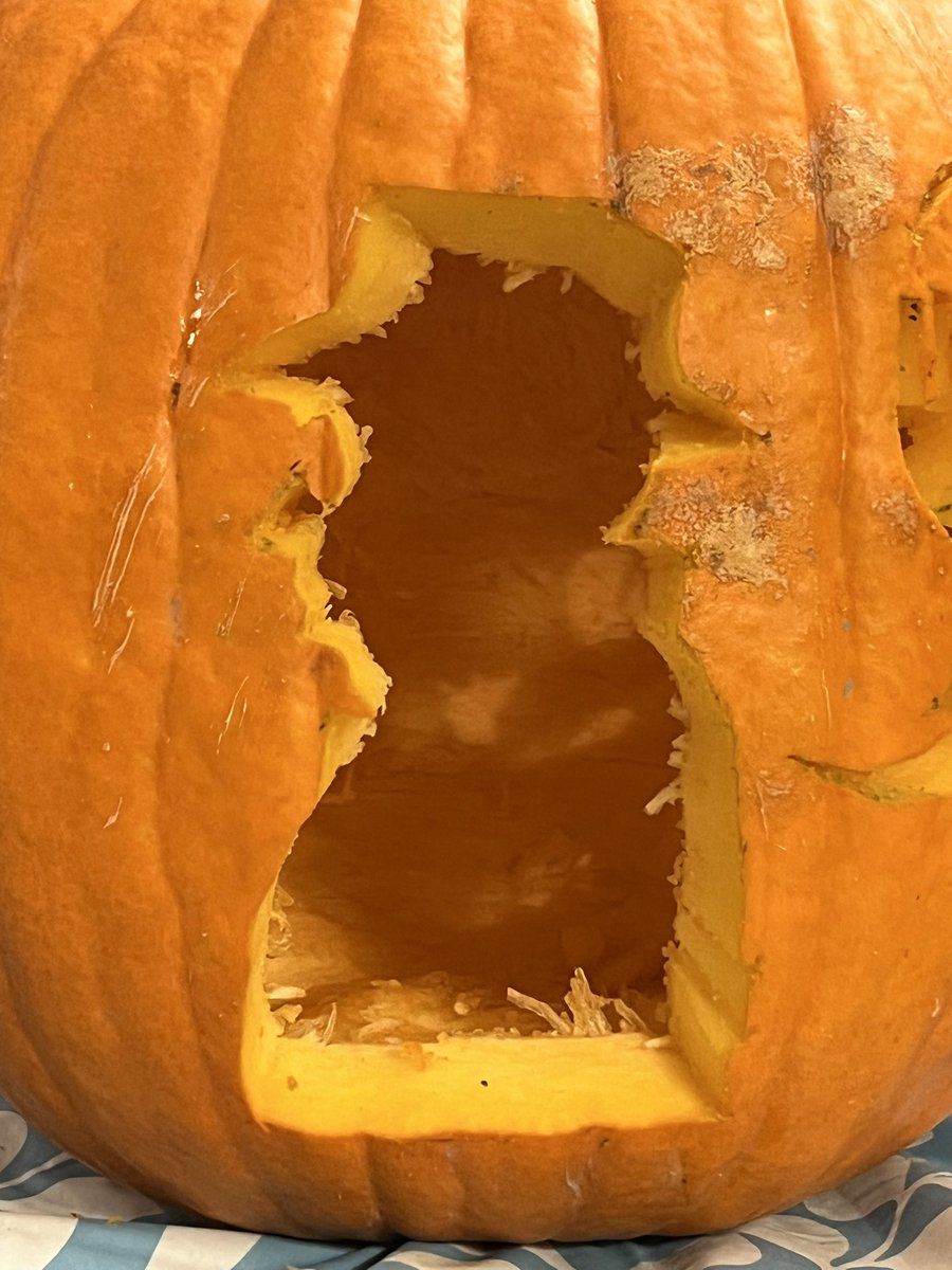 Mistiff_1's tweet photo. YouTube thumbnail pumpkin

#pumpkin #fnaf #edwin #mimic #mynameisedwinimadethemimicitwasdifficulttoputthepiecestogether https://t.co/LqSrQMVYLY