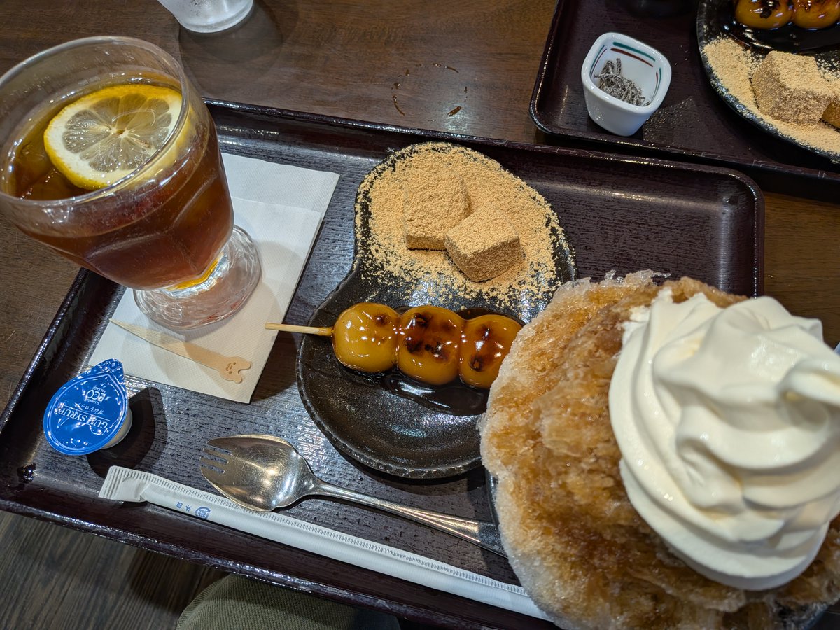 CORALFUKUROU's tweet photo. お久しぶりです。たーこです。
先日キューズモールにあるまえだに行ってきました。
ミニかき氷🍧とのセット☺
久しぶりに食べて美味しかったです🥰
＃就労継続支援B　＃かき氷 https://t.co/TeVivy9uKj